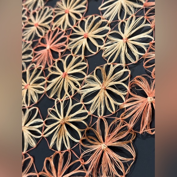 4 Vintage Straw Flower Set, 1970's Straw Flower , Doily Set. - Picture 6 of 9